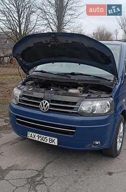 Минивэн Volkswagen Transporter 2011 в 