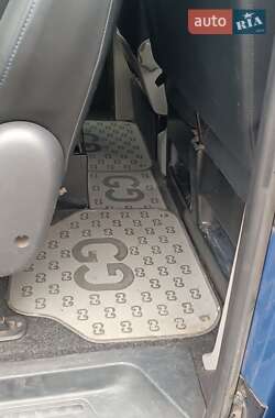 Минивэн Volkswagen Transporter 2011 в 