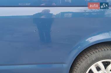 Минивэн Volkswagen Transporter 2011 в 