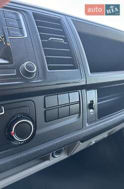 Минивэн Volkswagen Transporter 2017 в 