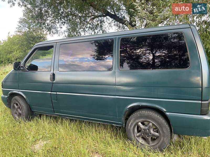 Минивэн Volkswagen Transporter 2002 в Киеве