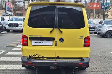 Минивэн Volkswagen Transporter 2016 в 