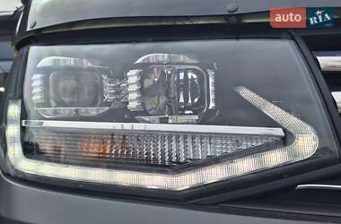 Минивэн Volkswagen Transporter 2016 в 