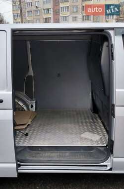 Грузовой фургон Volkswagen Transporter 2014 в Чернигове