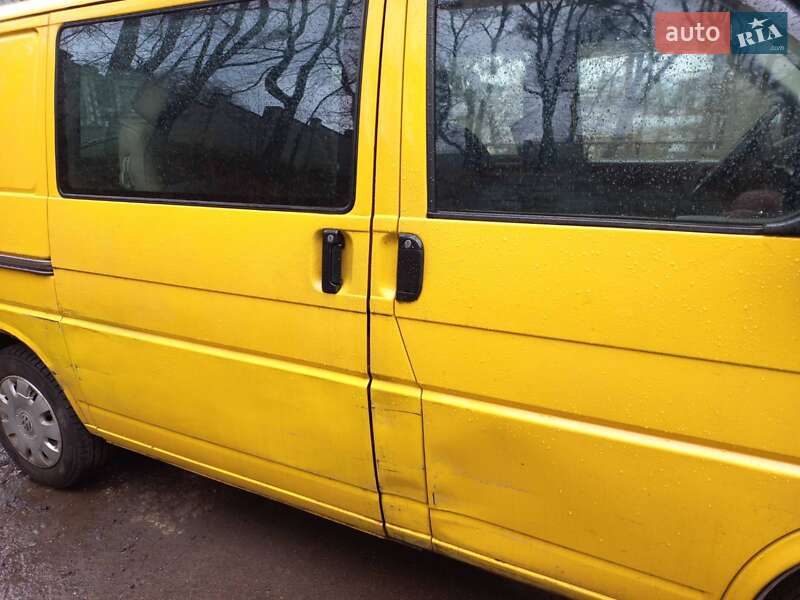 Минивэн Volkswagen Transporter 2001 в Львове