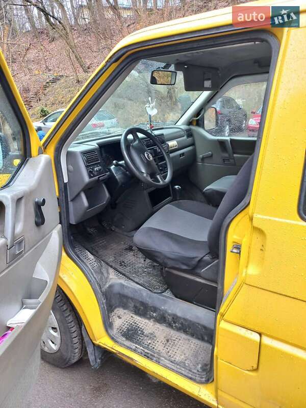 Минивэн Volkswagen Transporter 2001 в Львове