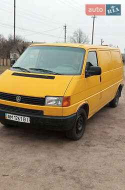 Минивэн Volkswagen Transporter 1996 в Иршанске