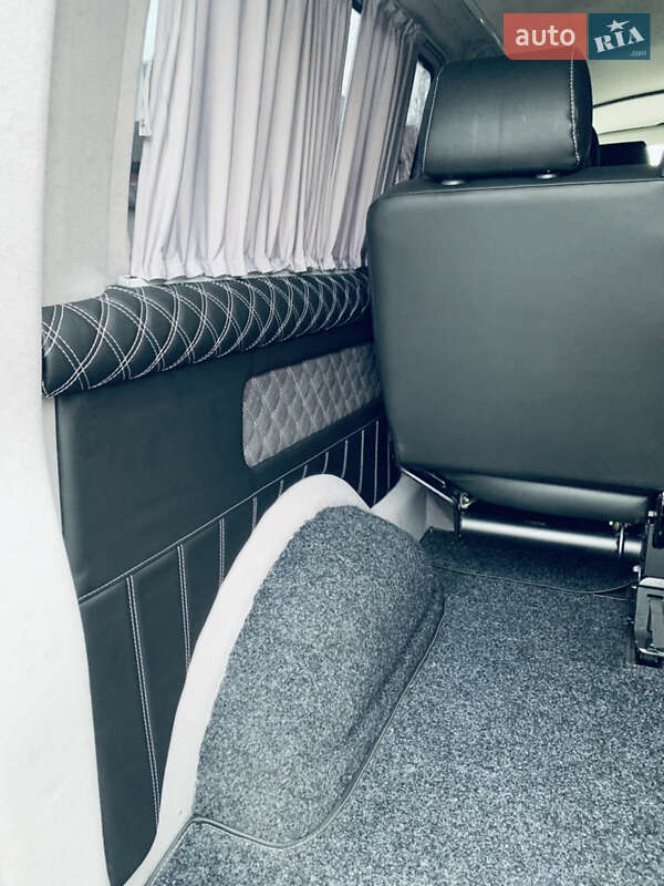 Минивэн Volkswagen Transporter 2019 в Киеве