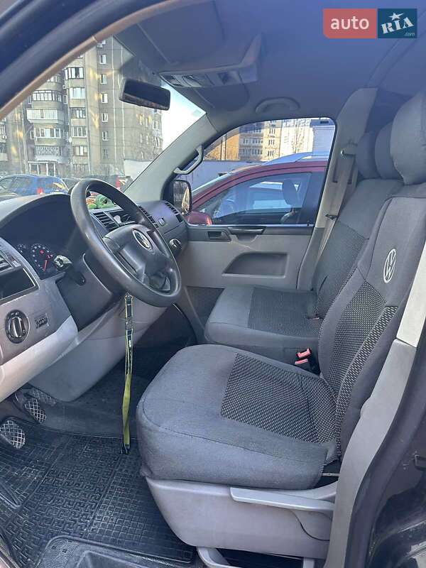 Минивэн Volkswagen Transporter 2004 в Киеве