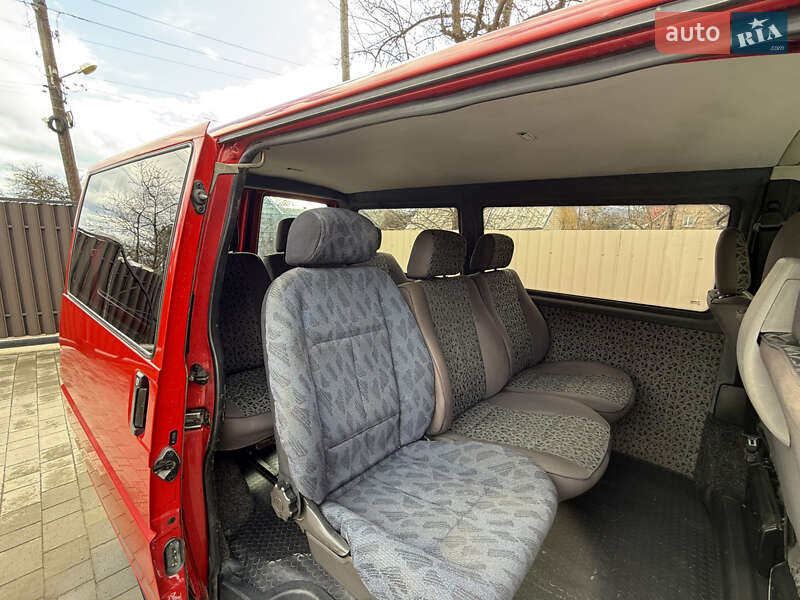 Мінівен Volkswagen Transporter 2003 в Делятині