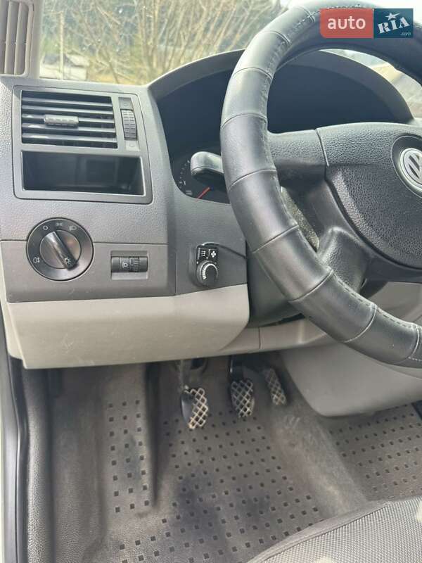 Минивэн Volkswagen Transporter 2008 в Яремче