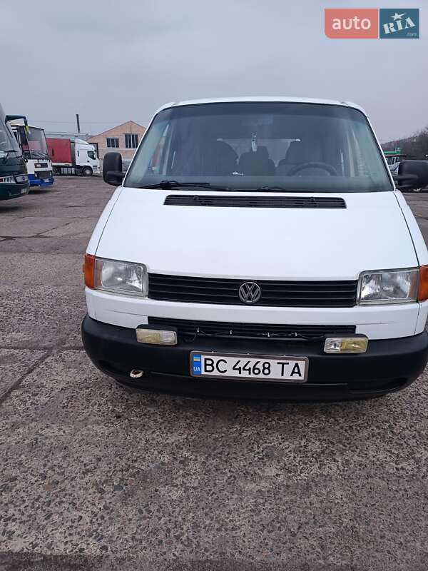 Мінівен Volkswagen Transporter 2000 в 