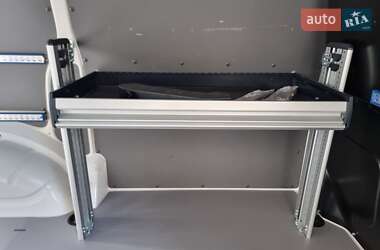 Грузовой фургон Volkswagen Transporter 2020 в 