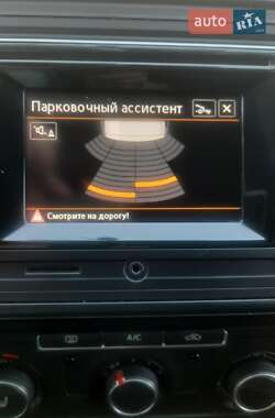 Минивэн Volkswagen Transporter 2016 в 