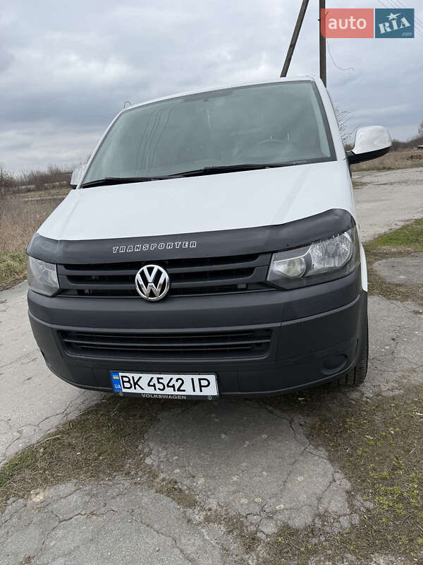Грузовой фургон Volkswagen Transporter 2014 в 