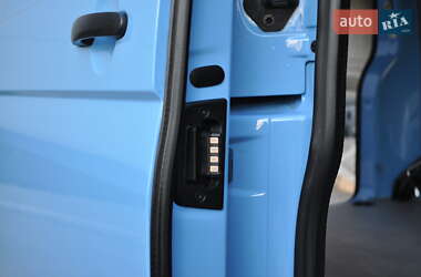 Грузовой фургон Volkswagen Transporter 2021 в 