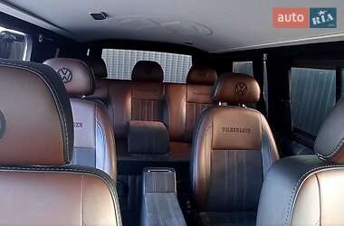 Минивэн Volkswagen Transporter 2010 в 