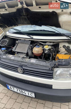 Минивэн Volkswagen Transporter 2000 в 