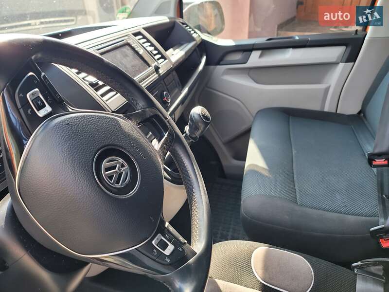 Минивэн Volkswagen Transporter 2017 в Ивано-Франковске