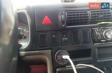 Грузовой фургон Volkswagen Transporter 2001 в 