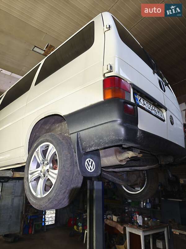 Минивэн Volkswagen Transporter 2001 в Киеве