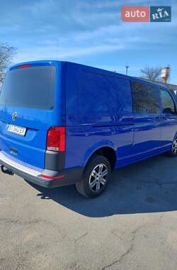 Минивэн Volkswagen Transporter 2019 в 