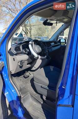Минивэн Volkswagen Transporter 2019 в 
