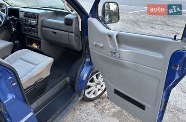 Минивэн Volkswagen Transporter 2000 в 