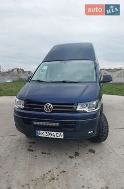 Грузовой фургон Volkswagen Transporter 2012 в 