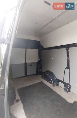 Грузовой фургон Volkswagen Transporter 2012 в 