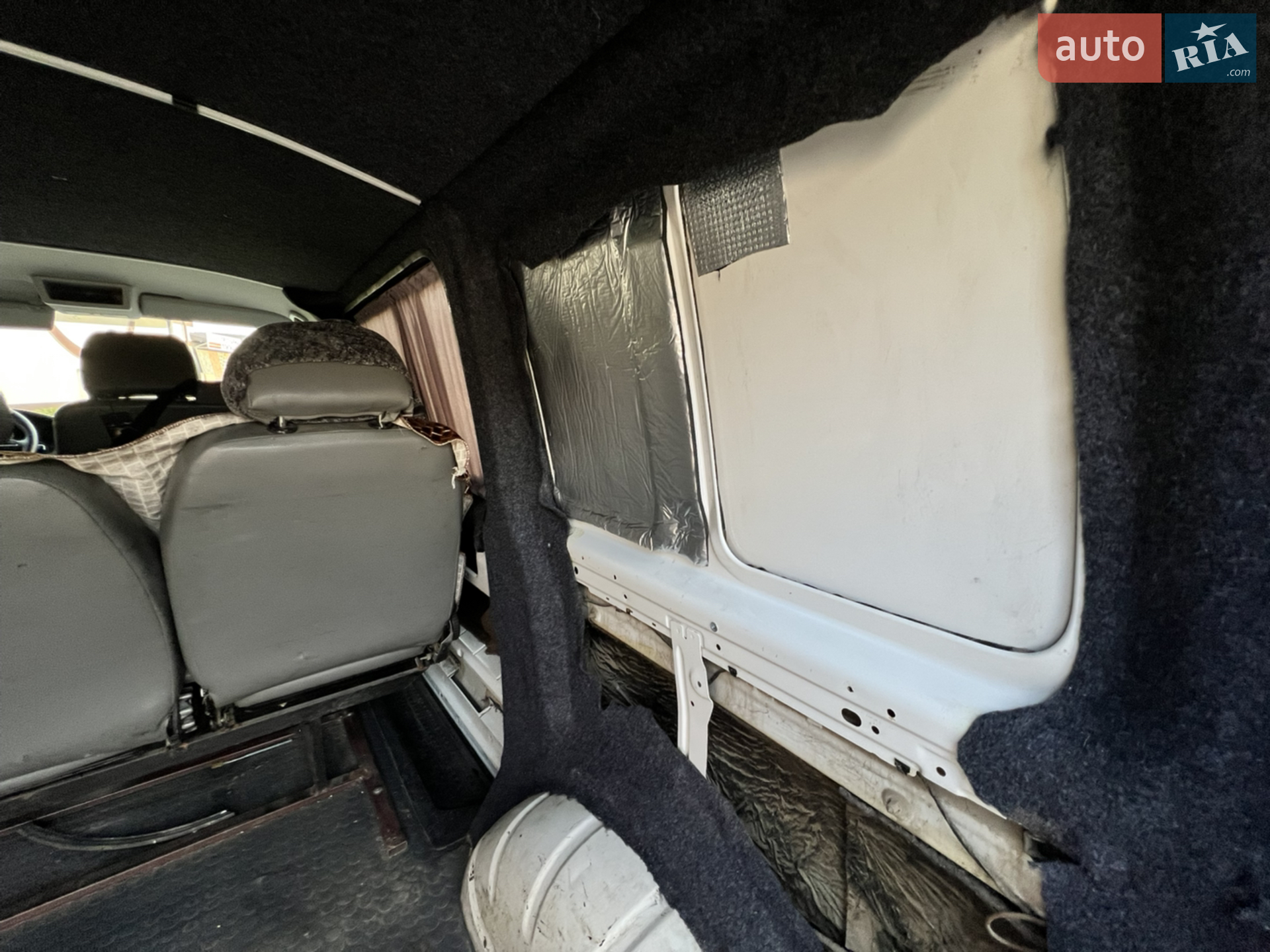 2010 Volkswagen Transporter - мініатюра 8
