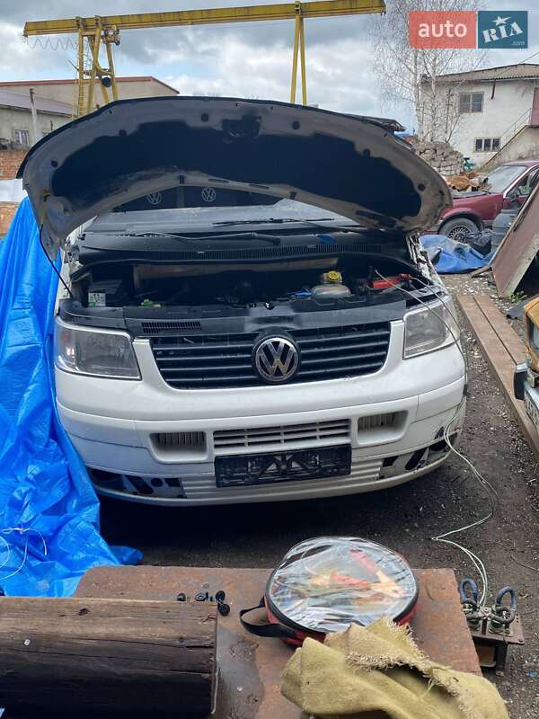 Микроавтобус Volkswagen Transporter 2004 в Залещиках