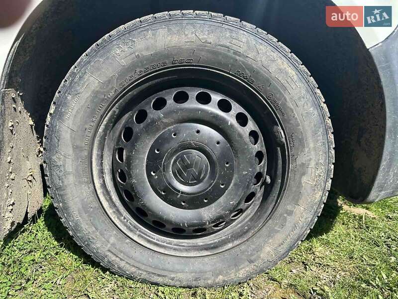 Минивэн Volkswagen Transporter 2006 в Хотине