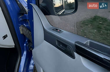 Мінівен Volkswagen Transporter 2012 в 