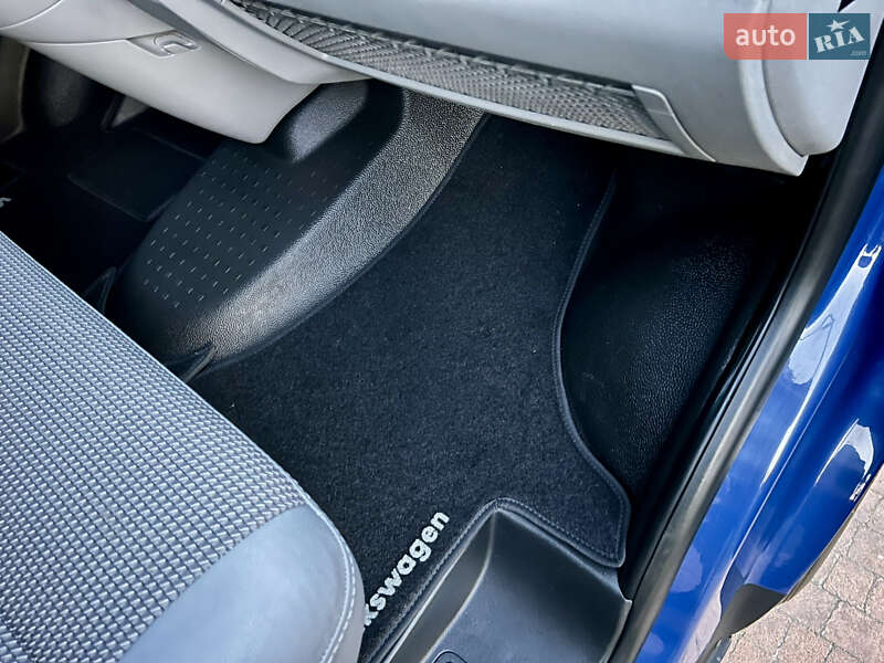 Минивэн Volkswagen Transporter 2012 в Киеве