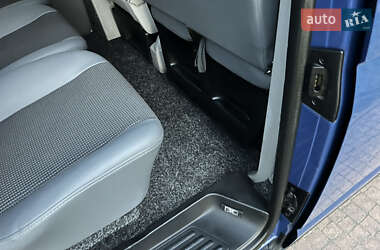 Мінівен Volkswagen Transporter 2012 в 
