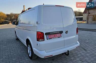 Грузовой фургон Volkswagen Transporter 2020 в 