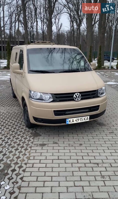 Вантажний фургон Volkswagen Transporter 2006 в Харкові