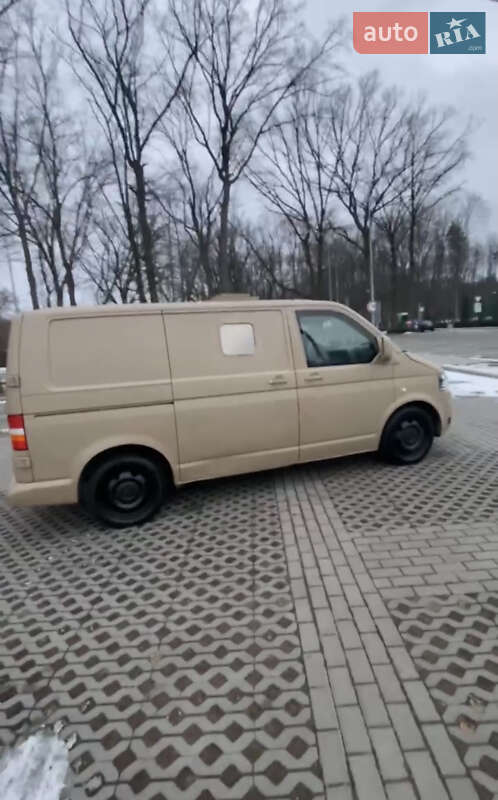 Вантажний фургон Volkswagen Transporter 2006 в Харкові