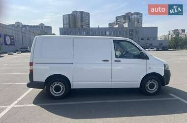 Грузовой фургон Volkswagen Transporter 2015 в 