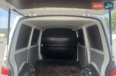 Грузовой фургон Volkswagen Transporter 2015 в 