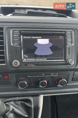 Минивэн Volkswagen Transporter 2017 в 