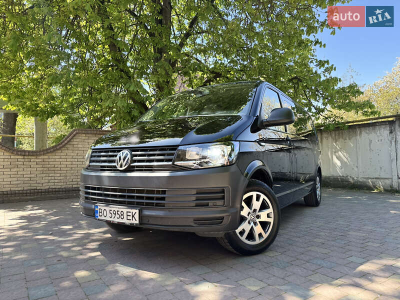 Минивэн Volkswagen Transporter 2017 в 