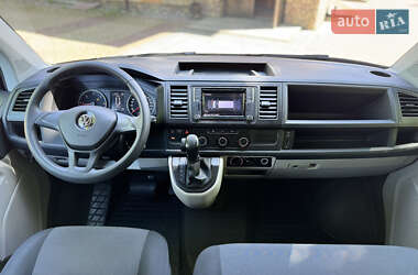 Минивэн Volkswagen Transporter 2017 в 