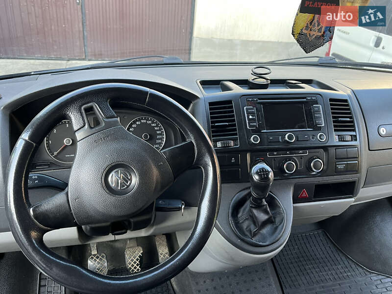 Вантажний фургон Volkswagen Transporter 2011 в Виноградові