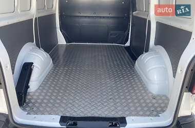 Грузовой фургон Volkswagen Transporter 2021 в 