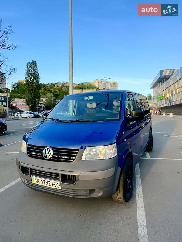 Минивэн Volkswagen Transporter 2003 в Киеве