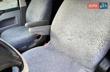Минивэн Volkswagen Transporter 2010 в 