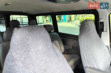 Минивэн Volkswagen Transporter 2010 в 