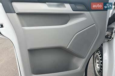 Минивэн Volkswagen Transporter 2018 в 
